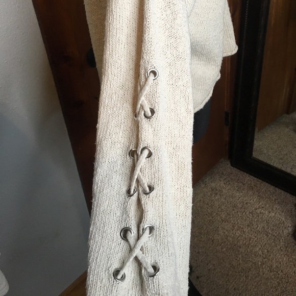 Sweater - Picture 2 of 3